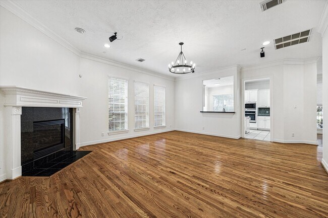 Building Photo - 2838 Briarhurst Park