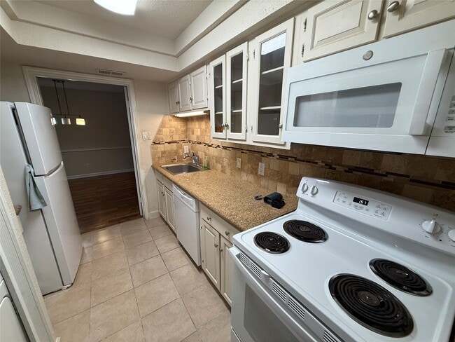 Building Photo - 14309 Misty Meadow Ln