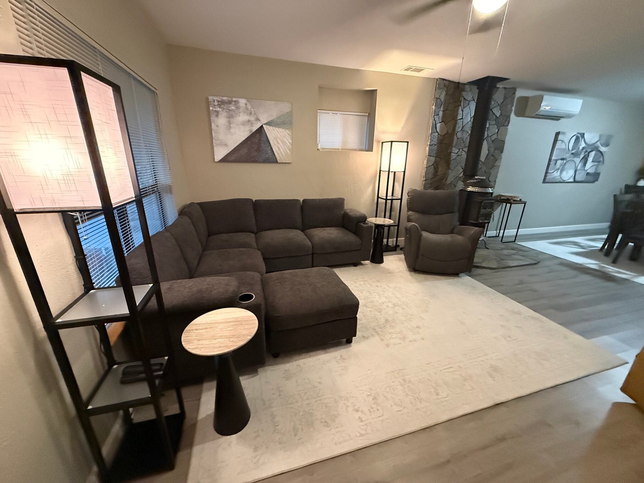Building Photo - 11 Kokanee Dr
