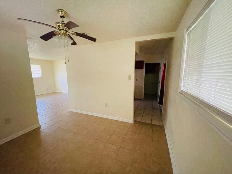 Building Photo - 6444 Silverleaf Ave