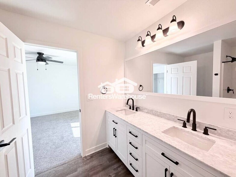 Building Photo - 2103 Willis Ave