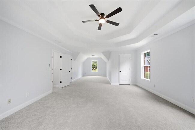 Building Photo - 2000 Millstone Dr SW