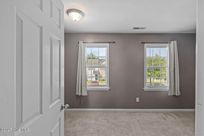 Building Photo - 415 Caldwell Loop