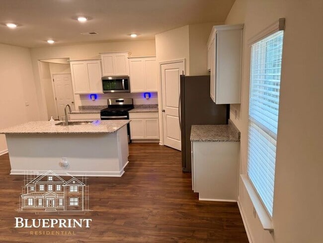 Building Photo - Single story living 2025 build with custom layout and many upgrades! Private backyard! Available ...