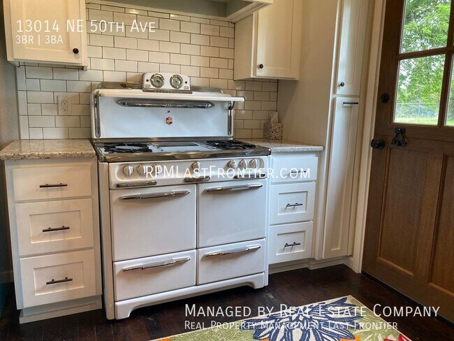 Building Photo - Charming Recently Updated Farm Cottage