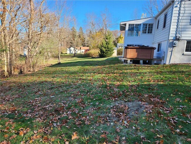Building Photo - 19 Ridgeview Rd