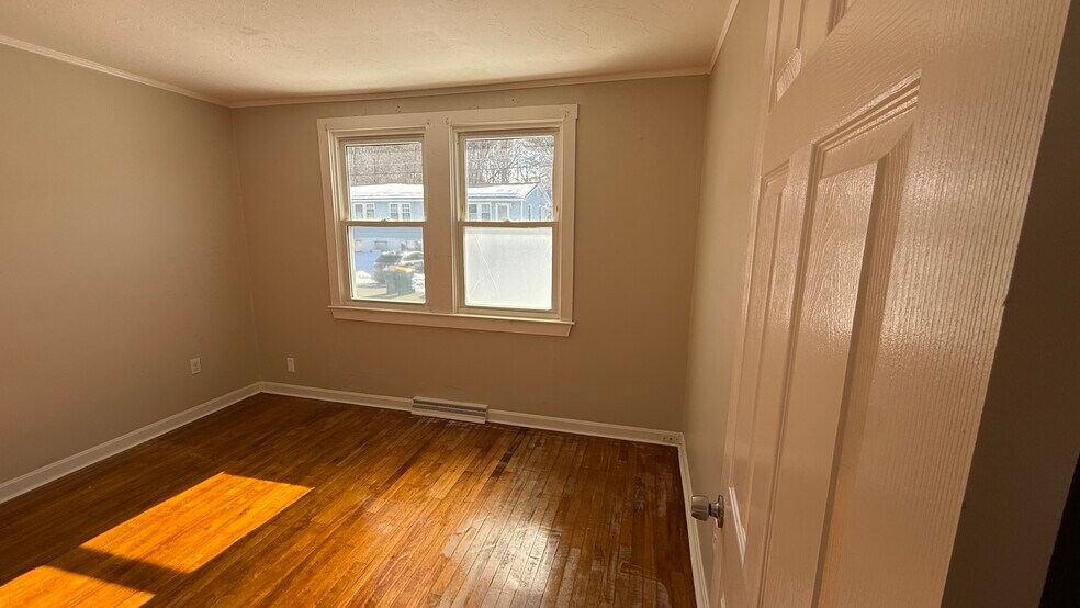 Building Photo - 78 Willard St