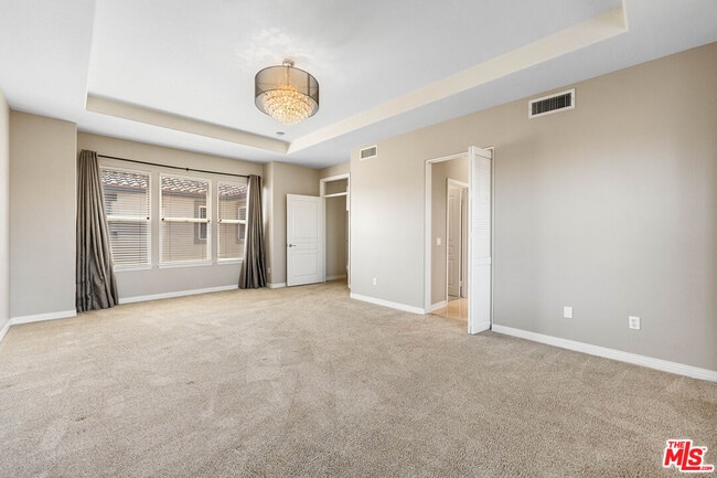 Building Photo - 1385 White Feather Ct