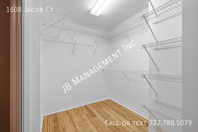 Building Photo - 1608 Jacob Ct