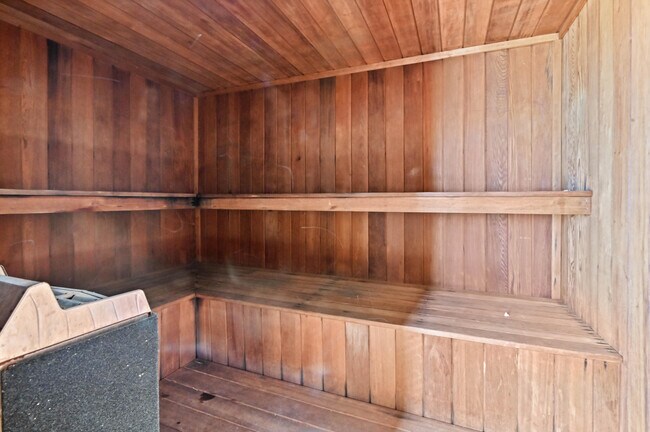 Building Photo - 2600 N Flagler Dr