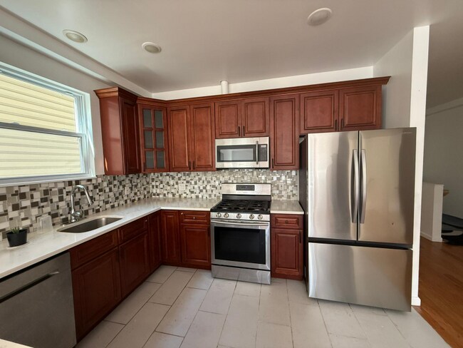 Building Photo - 76 Wakeman Ave