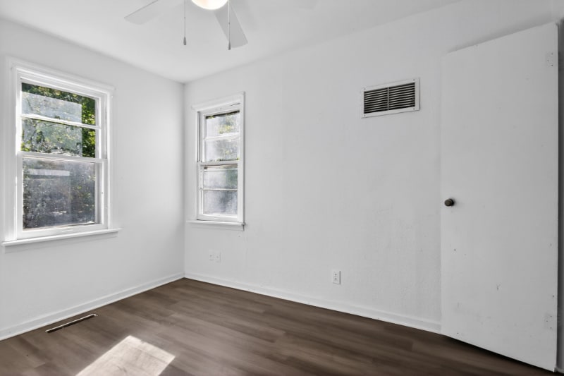 Building Photo - 1971 E Cantrell St