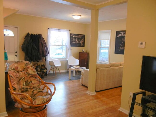 Building Photo - Charming 4-Bedroom Minneapolis Home with Finished Basement & Hardwood Floors