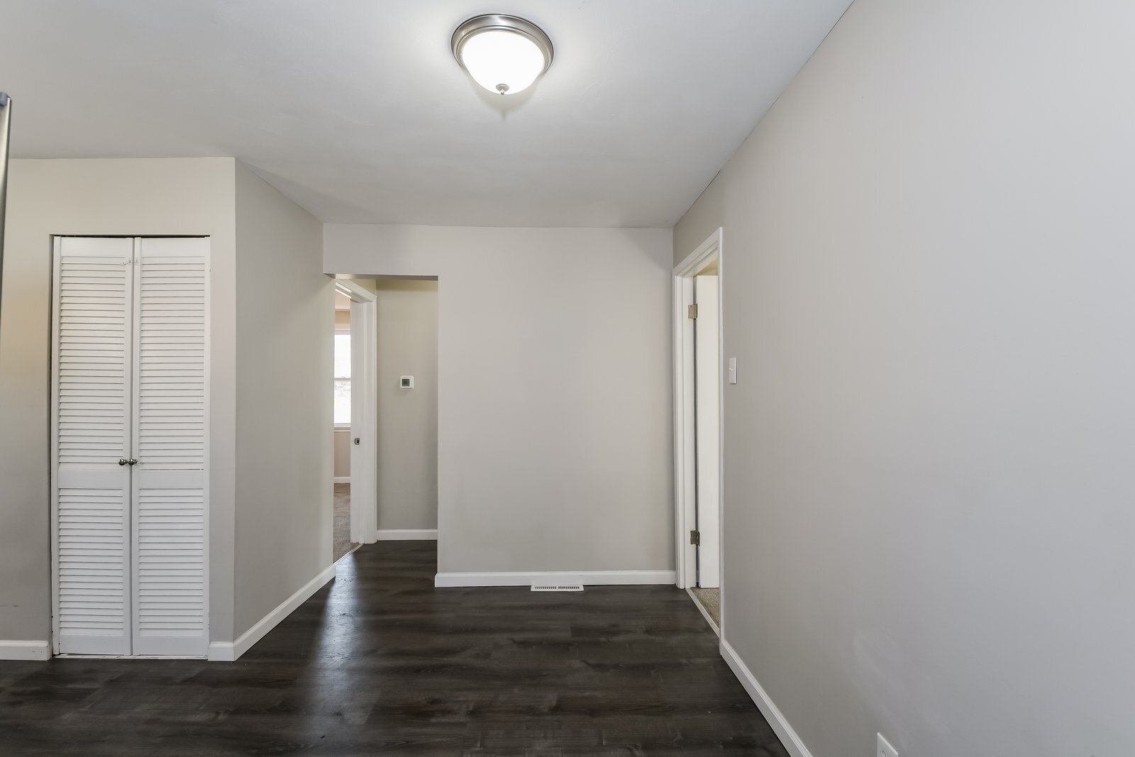 Building Photo - 3402 Longview Dr