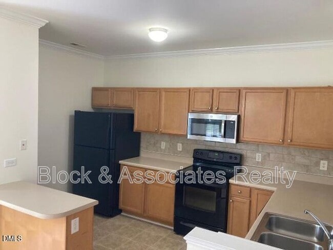 Building Photo - 8346 Glenwood Springs Ct