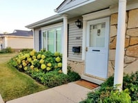 Building Photo - 1565 Quaker Ln