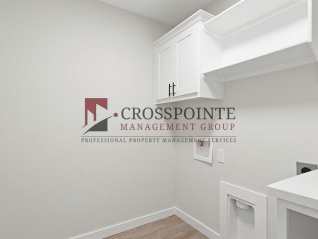 Building Photo - Beautiful and Spacious 3-Bedroom, 2-Bath Rental Home with Modern Finishes