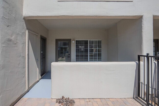 Building Photo - 7900 E Princess Dr