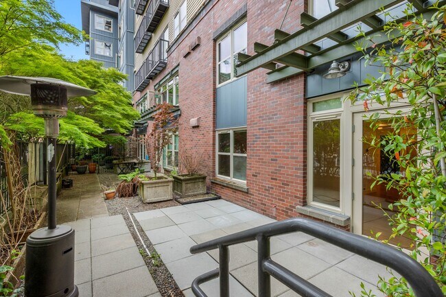 Building Photo - 1bd/1ba Seattle Condo