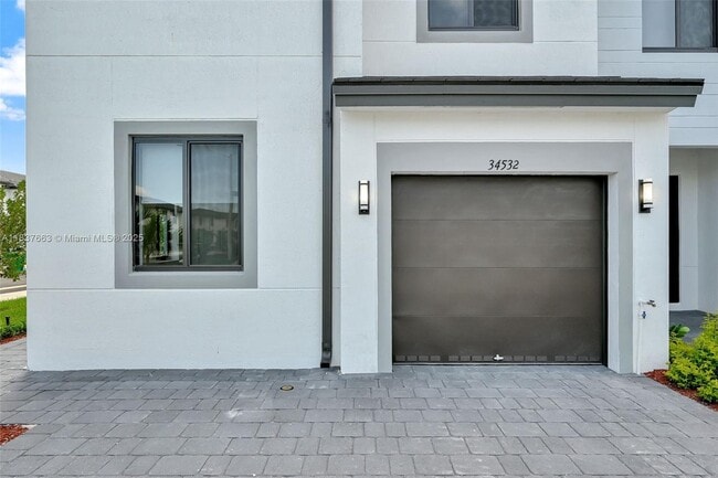 Building Photo - 34532 SW 191st Ave