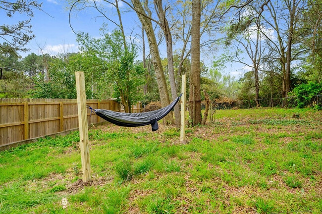 Building Photo - 604 Elmira Ave