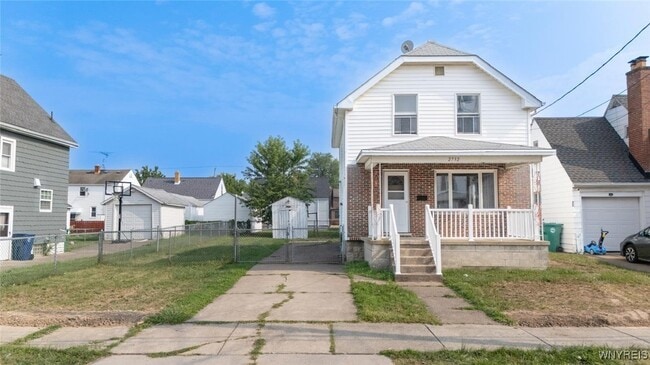 Building Photo - 2732 South Ave