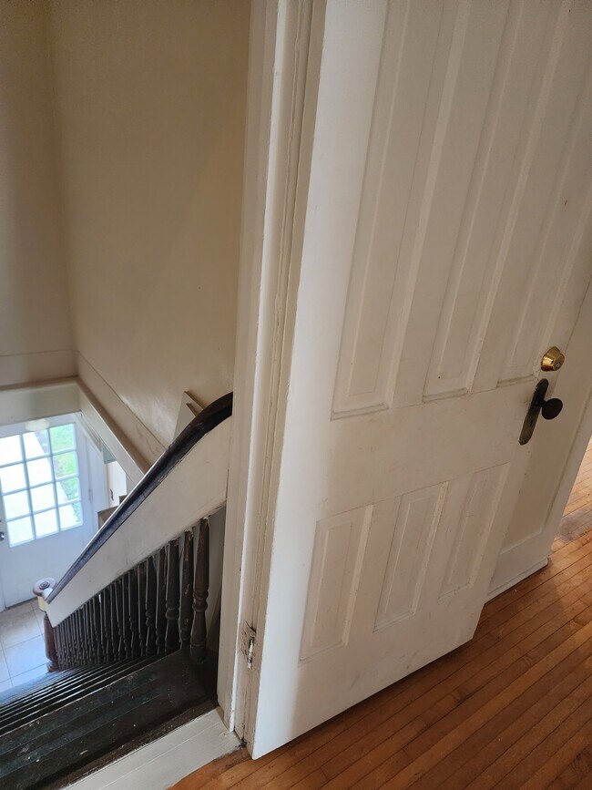 Entryway - 403 Cornelia St