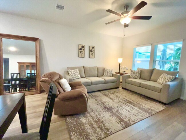 Building Photo - 8320 Bristlecone Pne Wy