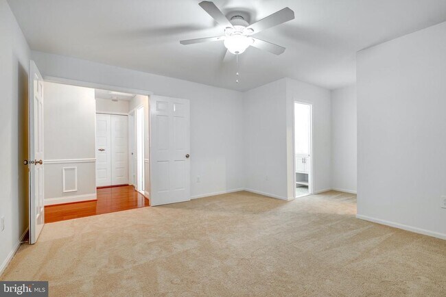 Building Photo - 9622 Cinnamon Creek Dr