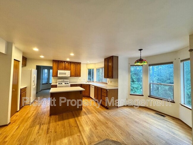 Building Photo - 10738 Jetty Pl NW