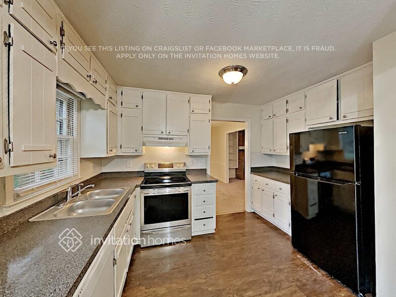 Building Photo - 4690 Cedar Brook Dr SE