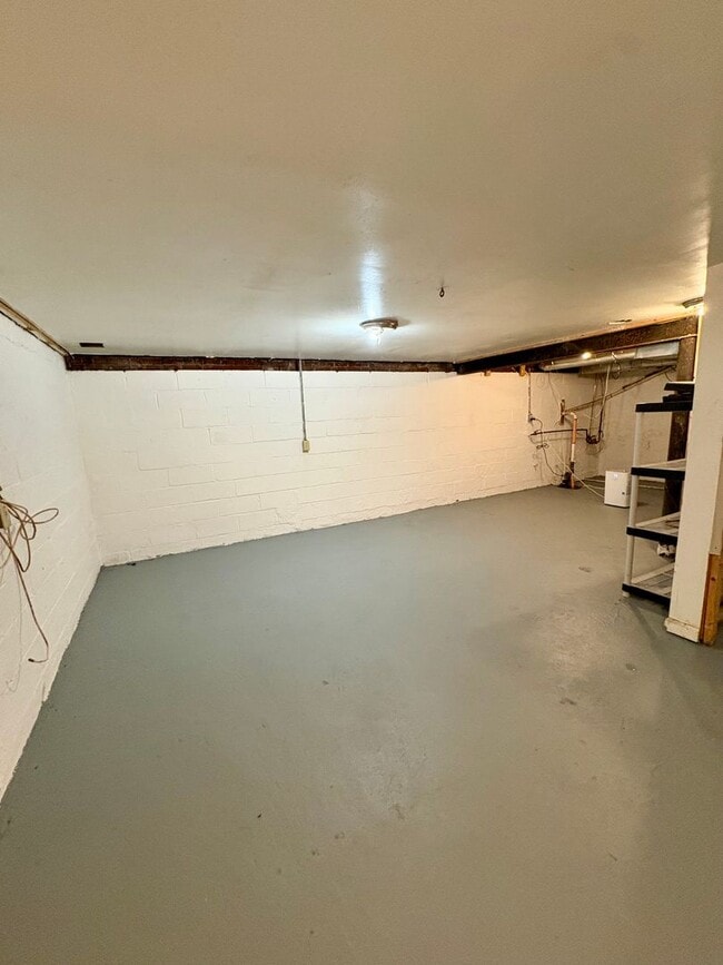 Building Photo - 118 Atlas Dr