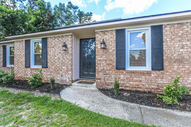 Building Photo - 3932 Creekwood Ln