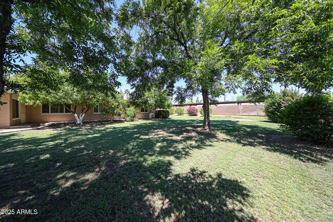 Building Photo - 4635 N 11th Pl
