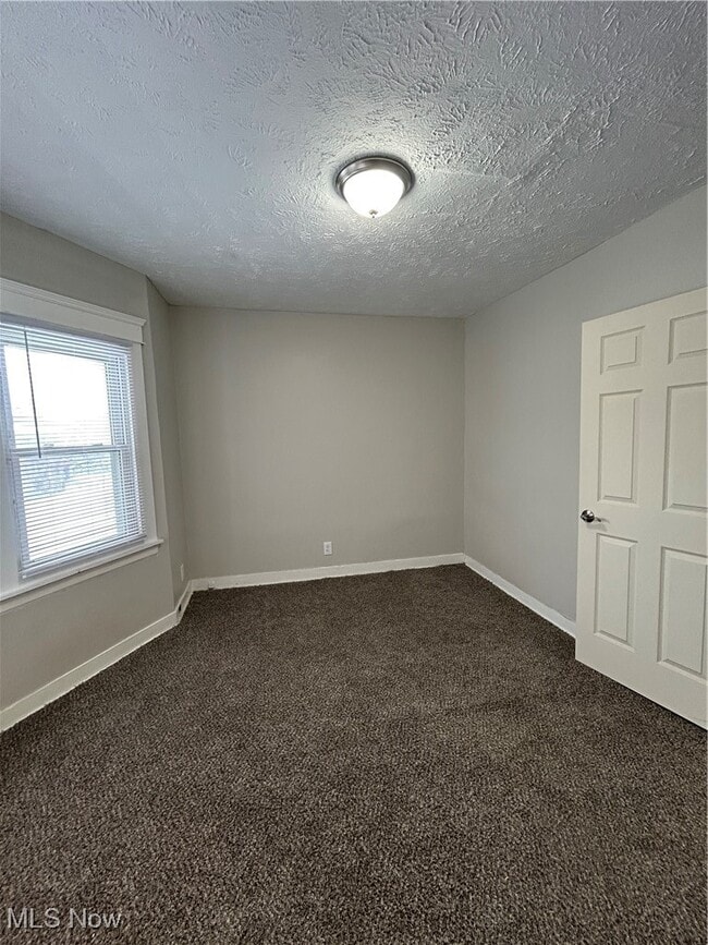 Building Photo - 10726 Garfield Ave