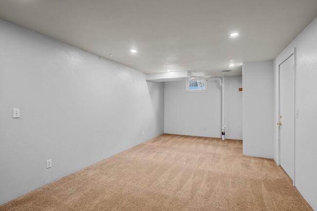 Building Photo - Great Platt Park two bed / two bath for rent