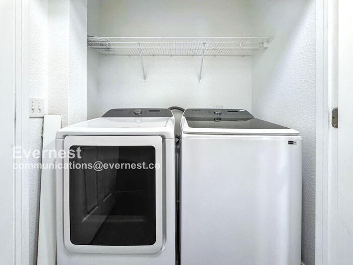 Building Photo - 9758 Laredo St.