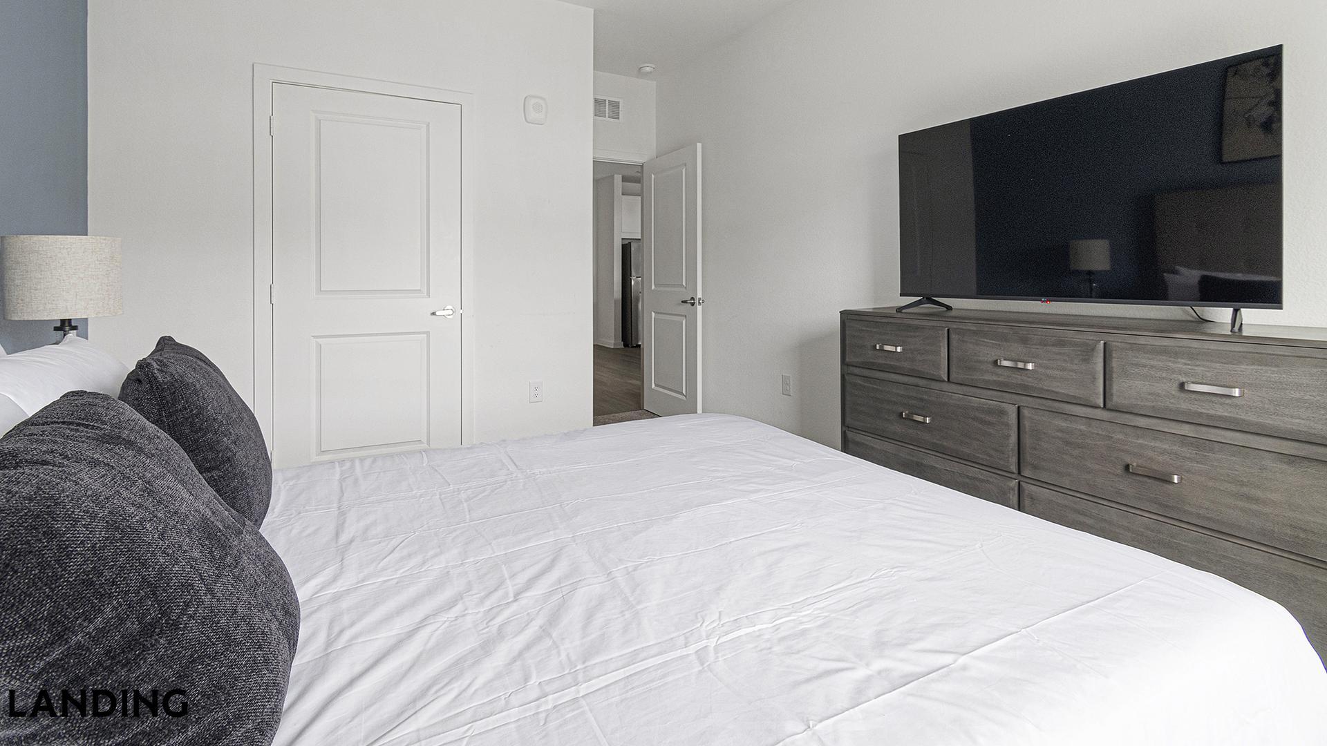 Building Photo - 12525 Tibbets Ln