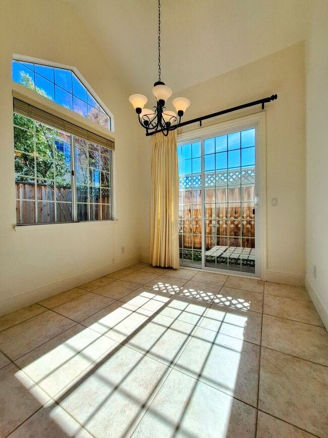 Building Photo - 802 Schooner Bay Dr