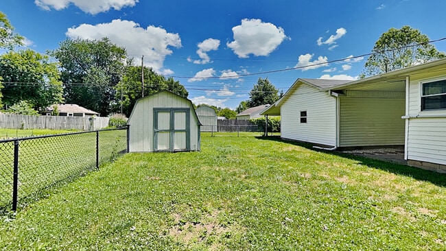 Building Photo - 2604 E Murry St