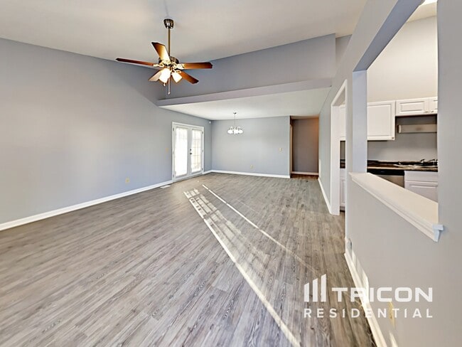 Building Photo - 305 Trowbridge Rd