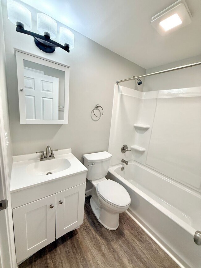 Building Photo - 4409 Primrose Ln