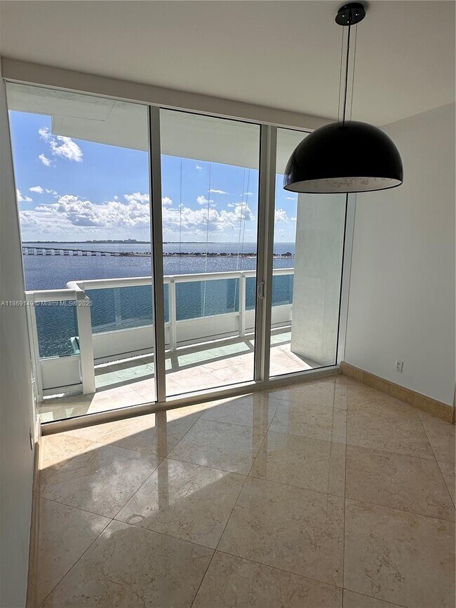 Building Photo - 1643 Brickell Ave