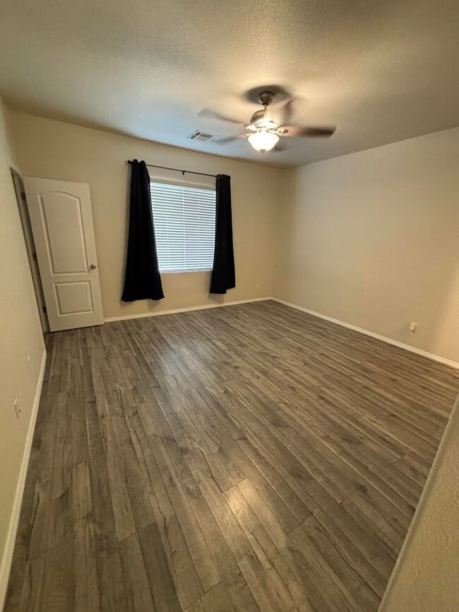 Building Photo - 3012 Tierra Dorado Dr SW