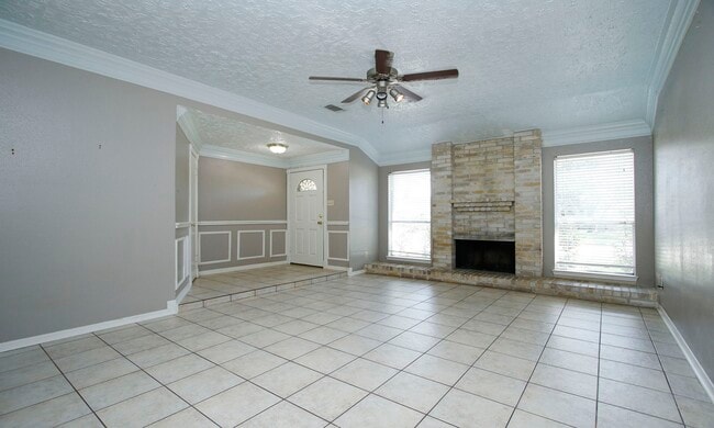 Building Photo - 21306 Park Run Dr