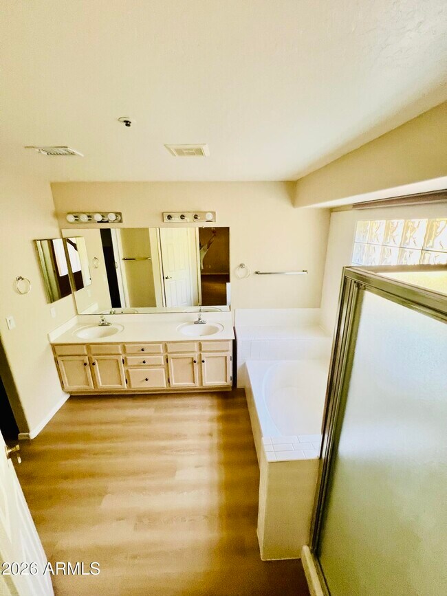Building Photo - 8947 E Palm Ridge Dr