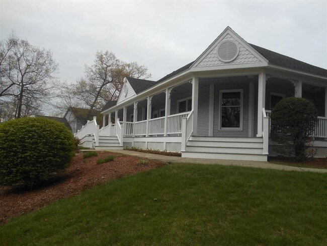 Building Photo - 5 Gleneagle Dr