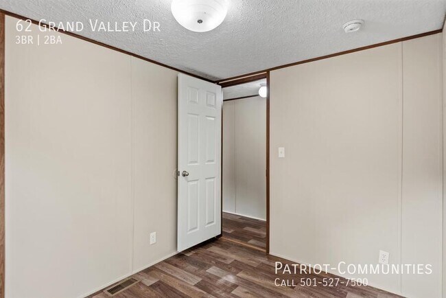 Building Photo - 62 Grand Valley Dr