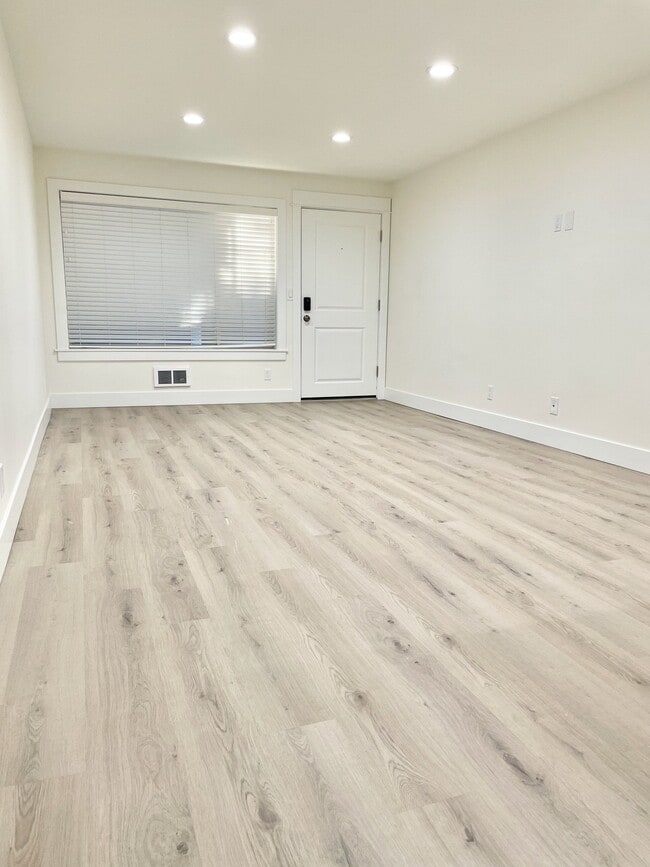 Building Photo - 1430 NW 59th St