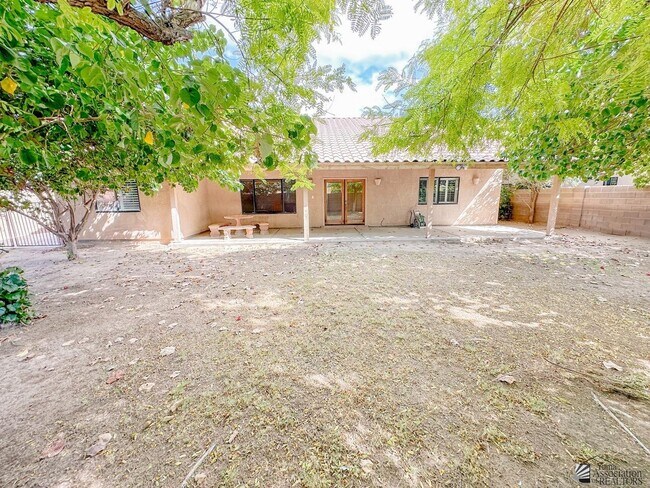 Building Photo - 3064 S 47th Ave
